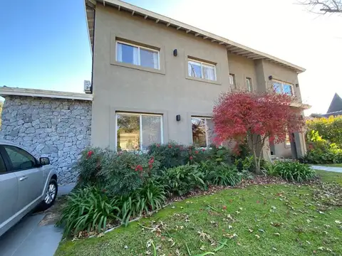 Casa en Venta de 4 dormitorios