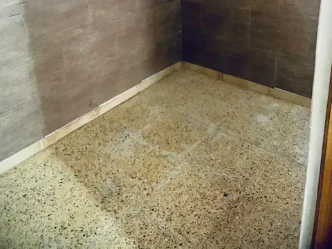 Casa 2 ambientes con 1 baño