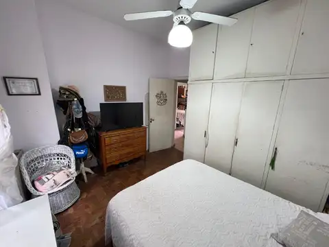 Casa 4 amb con cochera, patio y terraza. Ubicada en Riobamba 900 Temperley