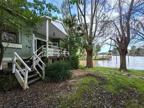 Casa 3 ambientes con 2 baños