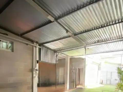 Alquiler de Local / Galpón 122m² Versátil en Devoto