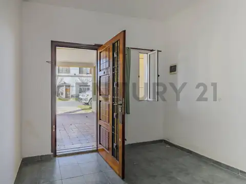 CASA EN VENTA EN VILLA ELISA CON 2 DORMITORIOS