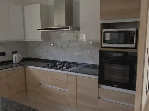 CASA 4 DORM 3 BAÑOS B° LAS VERTIENTES CHACRAS 750m