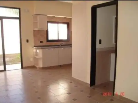 Casa en Venta en Villa Gobernador Udaondo, USD 130.000