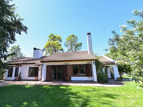 QUINTA 3 DORMITORIOS - EXCELENTE UBICACIÓN