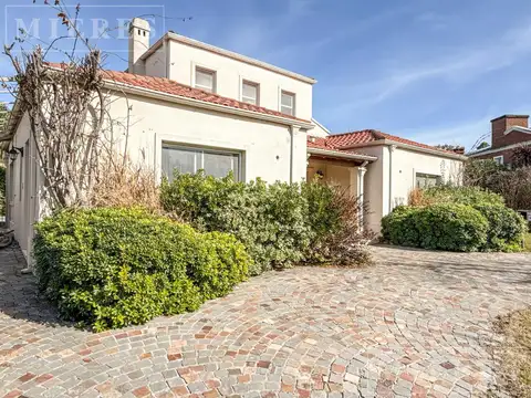 Casa en Venta en Pilar del Este - Los Jazmines, USD 220.000