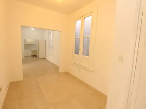 Casa - Alquiler - Argentina, San Fernando - 9 julio 900