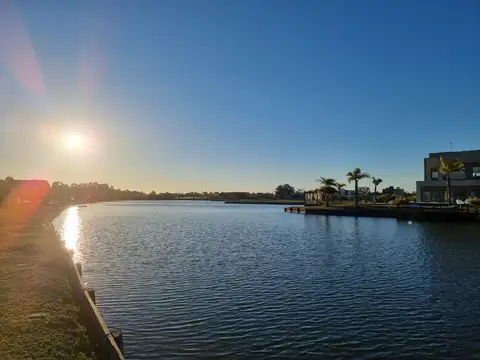 Terreno - Venta - Argentina, Ezeiza - Sargento Cabral 5600