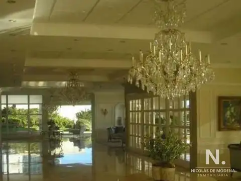 Departamento en Alquiler Temporal en Playa Mansa, USD 12.000