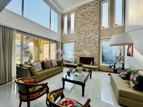 Barrio Cabos del Lago 100