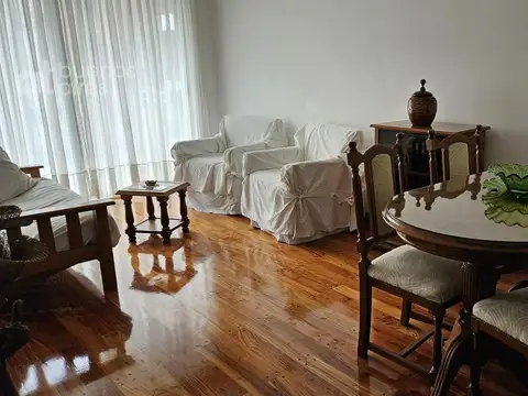 Departamento 2 ambientes con balcón. Alquiler Temporario