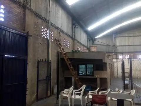 Galpon en Venta en Lomas Del Mirador, USD 200.000