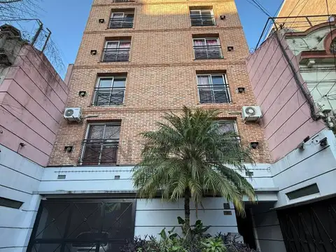 Edificio en Alquiler en Almagro – Perfecto para Proyecto Institucional o de Salud