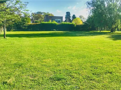 LOTE EN VENTA - LA CANDIDA CC LA PLATA