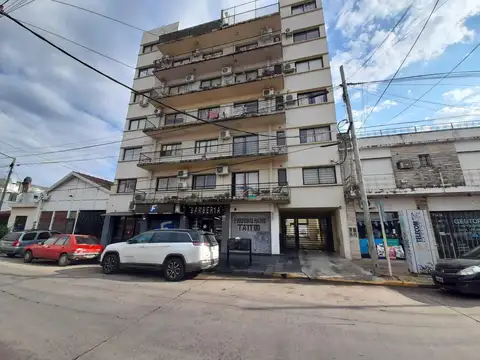 Gran departamento 3 ambientes - Excelente ubicación -