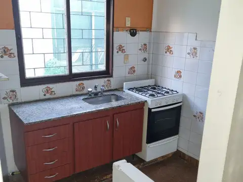 Depto Tipo Casa 4 ambientes con 1 baño