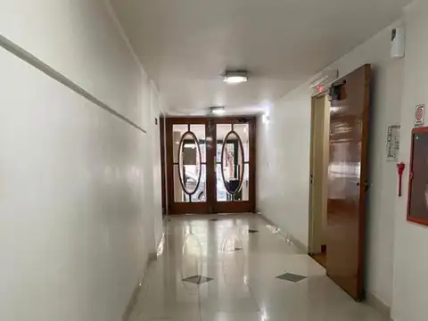 Ramon Falcon 2500, Piso PB