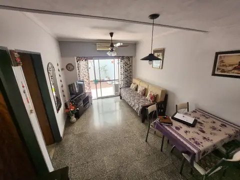 EXCELENTE DEPARTAMENTO 2 AMBIENTES CON PATIO