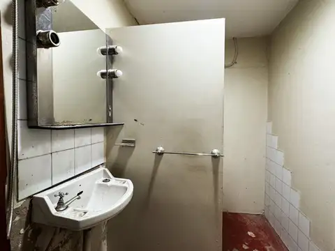 Local en Alquiler 49 años