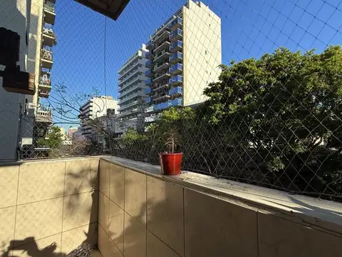 3 Ambientes en Monserrat super luminoso