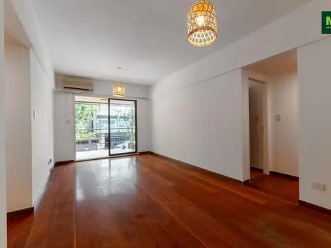 Alquiler  2 ambientes al frente con balcón , con cochera