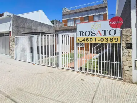 Depto Tipo Casa en Alquiler de 3 ambientes