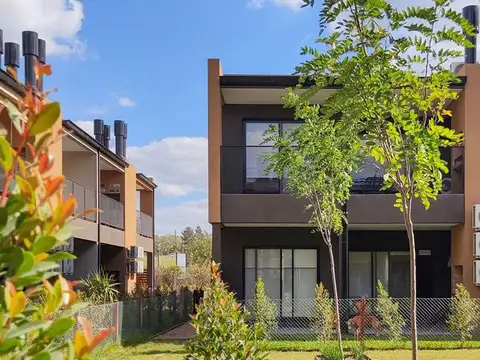 Departamento de 3 ambientes en Venta Pilar Cañada Village Planta Baja con Jardin galería y parrilla