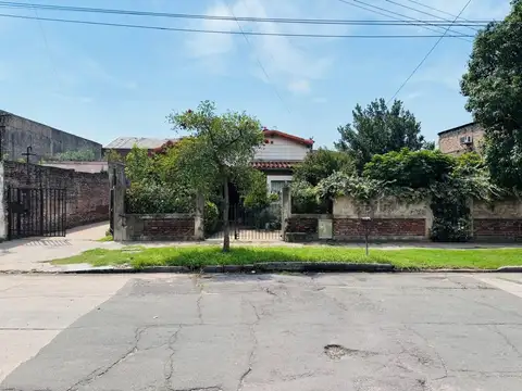 VENTA CASA c/ GALPON -DEPOSITO LANUS