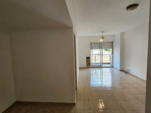 Presidente José Evaristo Uriburu 1200, Piso 2