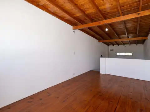 Depto Tipo Casa en Venta con 1 cocheras