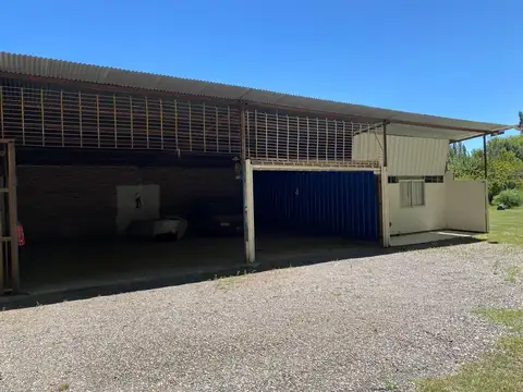 VENTA COMPLEJO DE VIVIENDAS- QUINCHO Y GALPÓN