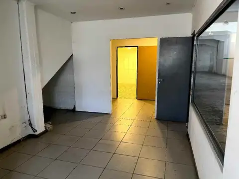 alquiler deposito 300 m² HURLINGHAM sobre AV roca