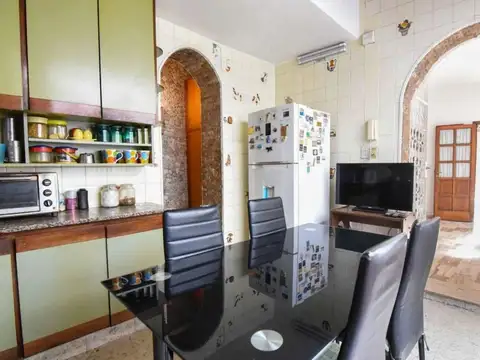 Calle Estado Plurinacional de Bolivia 1000