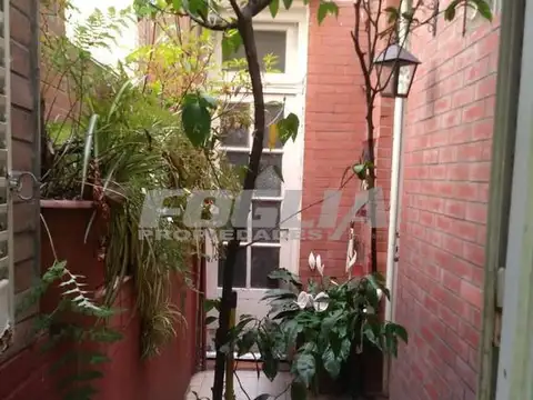 4 AMBIENTES FRENTE SUPER LUMINOSO PAVÓN 1400.-