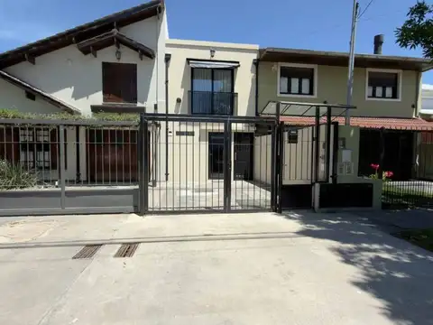 VENTA PH 2 ambientes San Geronimo con Patio