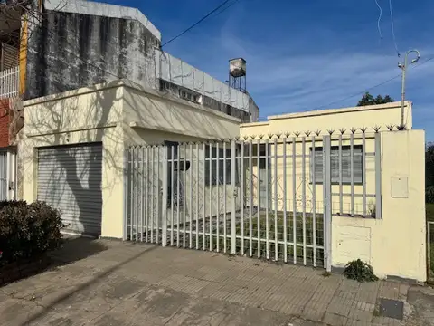 Casa en venta en Villa Gobernador Galvez