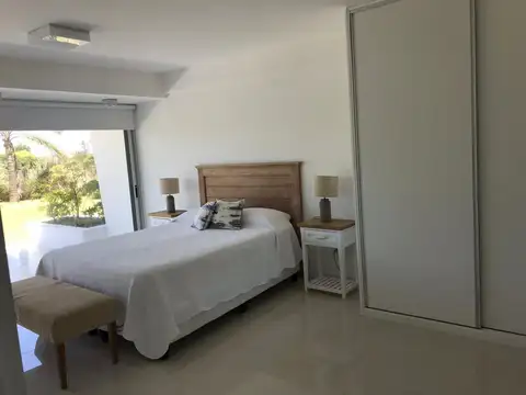 Departamento en Venta en Manantiales, USD 430.000