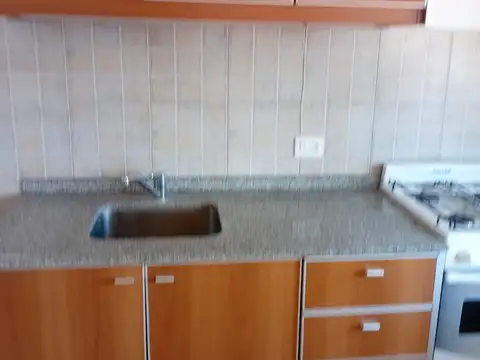 EXCELENTE  DEPARTAMENTO  DE DOS AMBIENTES EN CARAPACHAY