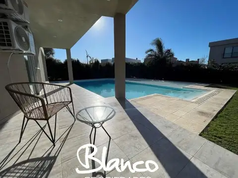 Casa en Alquiler de 4 dormitorios