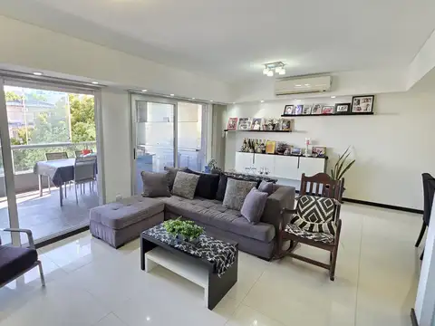 Departamento 4 ambientes con 2 baños