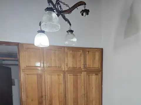 Pastor Juan Lawrence 700