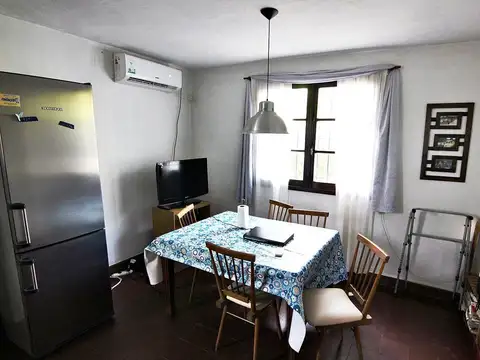 Casa 4 ambientes con 1 baño