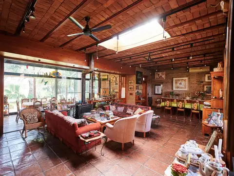 Casa 6 ambientes con 3 baños