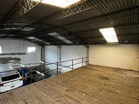 Galpon en Venta 8  mts Frente