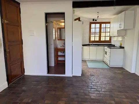 Depto Tipo Casa 2 ambientes con 1 baño
