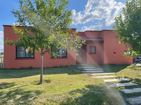 venta Casa 4 ambientes en Santa Isabel 1