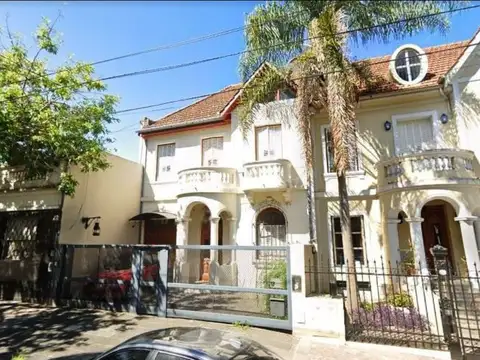 Oficina en Alquiler con 2 cocheras