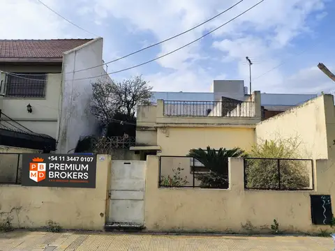 Venta de casa en Ciudadela con buen potencial de vivienda, remodelación o transformación comercial