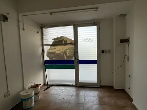 Local en Alquiler en Echesortu, $ 820.000