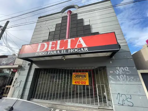 GRAN LOCAL COMERCIAL SOBRE AVENIDA